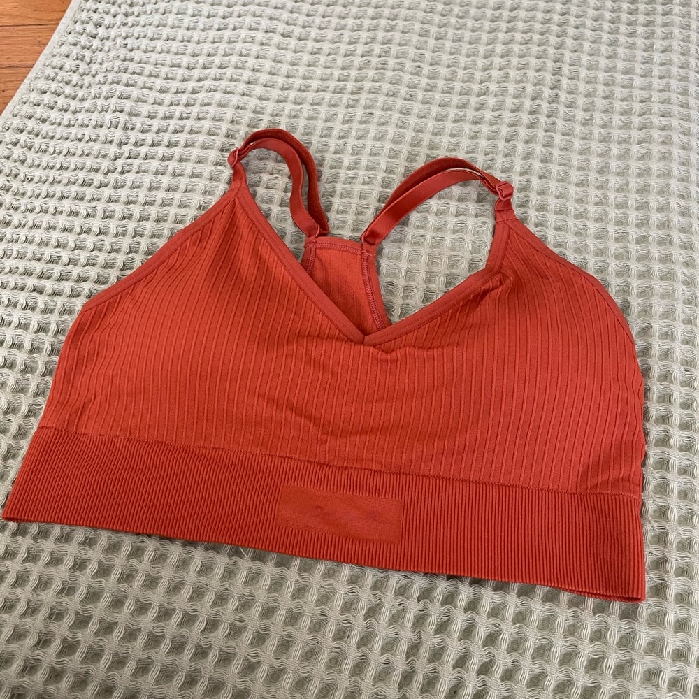 NWT lightly lined Sports Bra